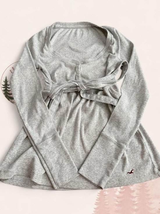 Hollister Tops - Hollister Gray Ribbed Babydoll Henley Long Sleeve Top Size Small